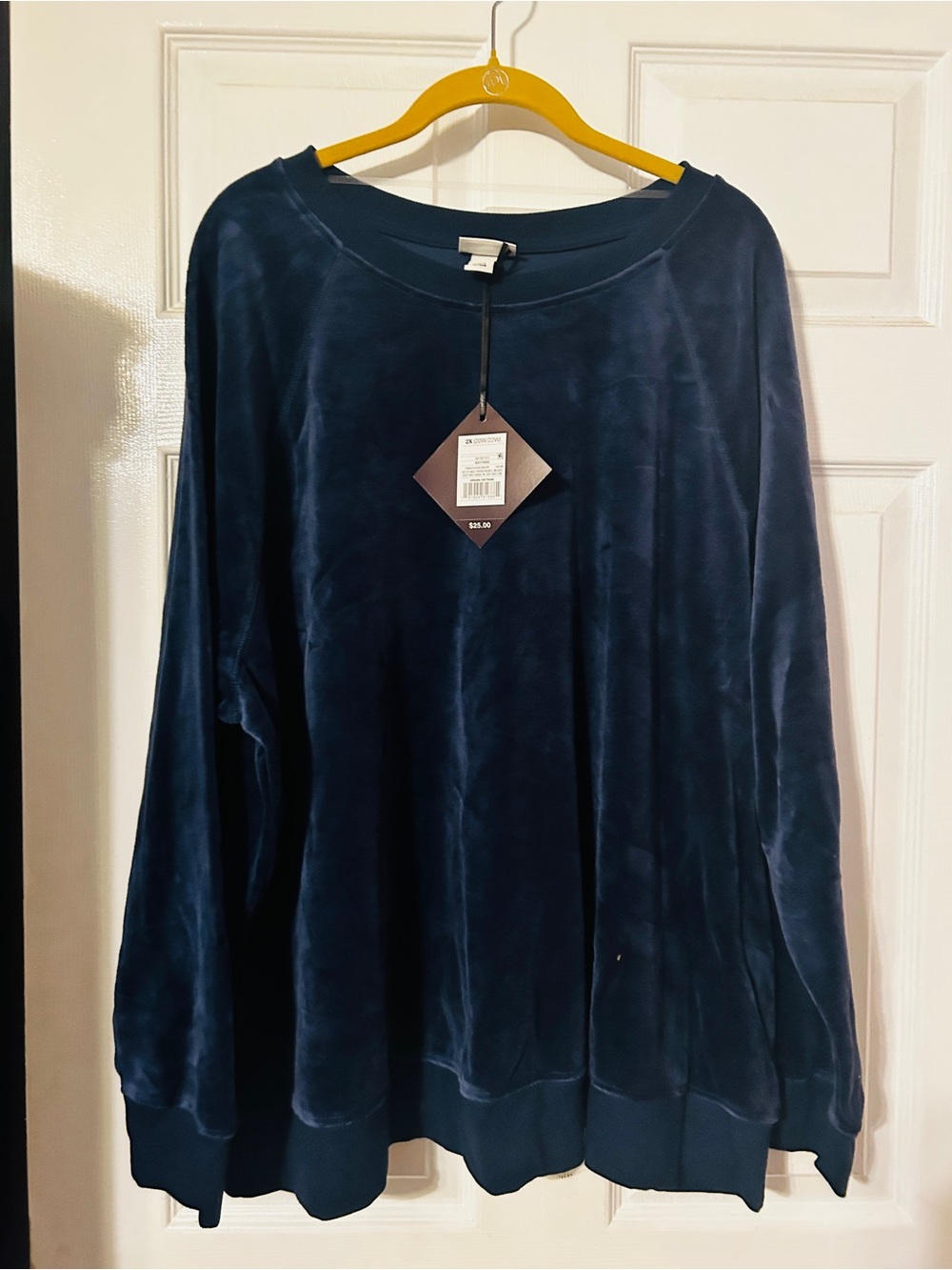 Ava & Viv Deep Green Velvet-Look Top with Tag